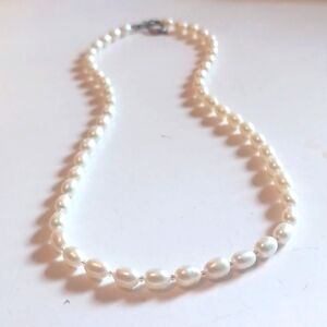 VINTAGE  GENUINE PEARL NECKLACE, TOGGLE CLOSURE, 5.4MM, 18 INCHES,LIKE NEW
